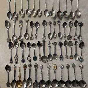 53 Collectible spoons, lot. Price per lot